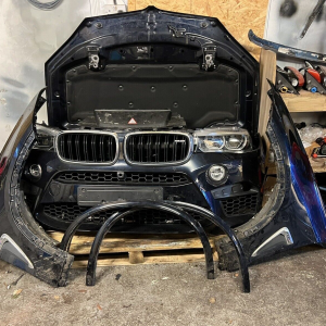 bmw-x5m-f85-front-package